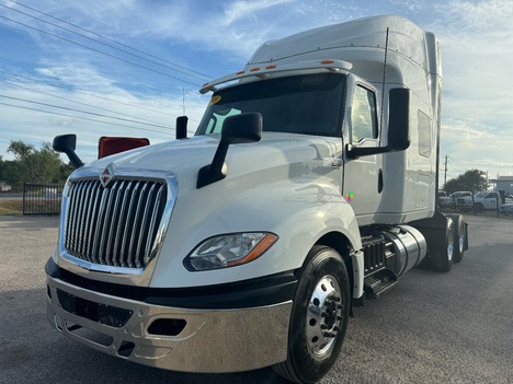 2019 INTERNATIONAL LT625 Tandem Axle Sleeper