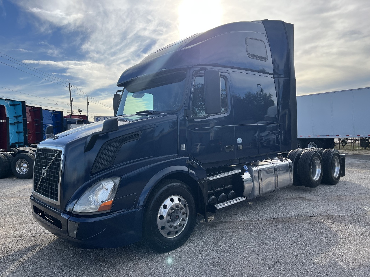 2016 VOLVO VNL670 Sleeper #2422