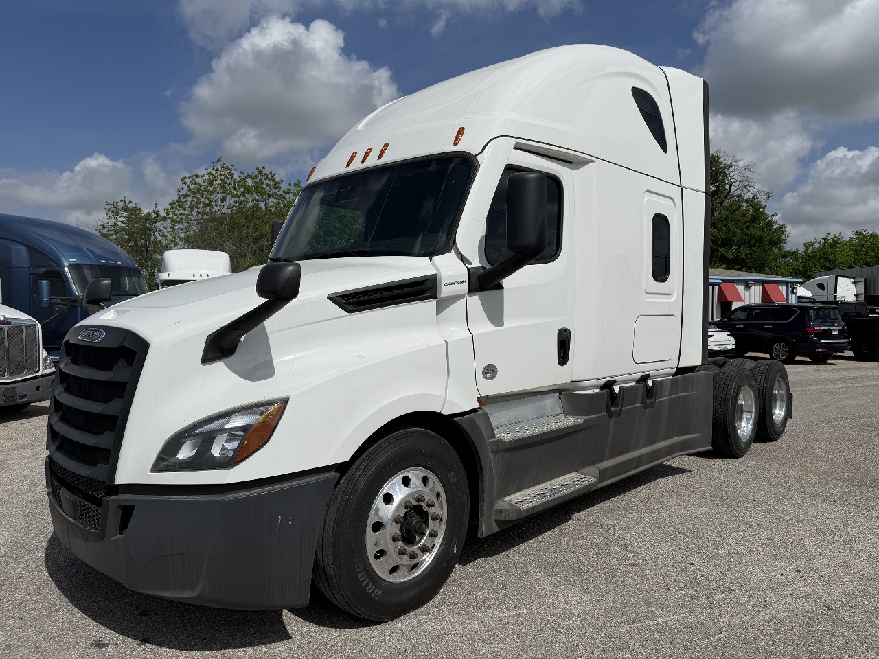 2023-freightliner-cascadia-126-sleeper #2624