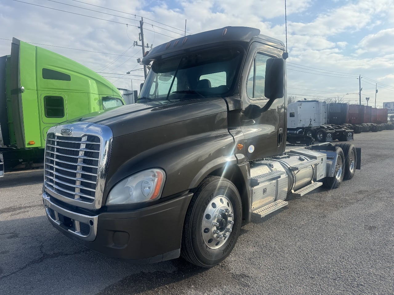 2016 FREIGHTLINER CASCADIA 125 Daycab #2877