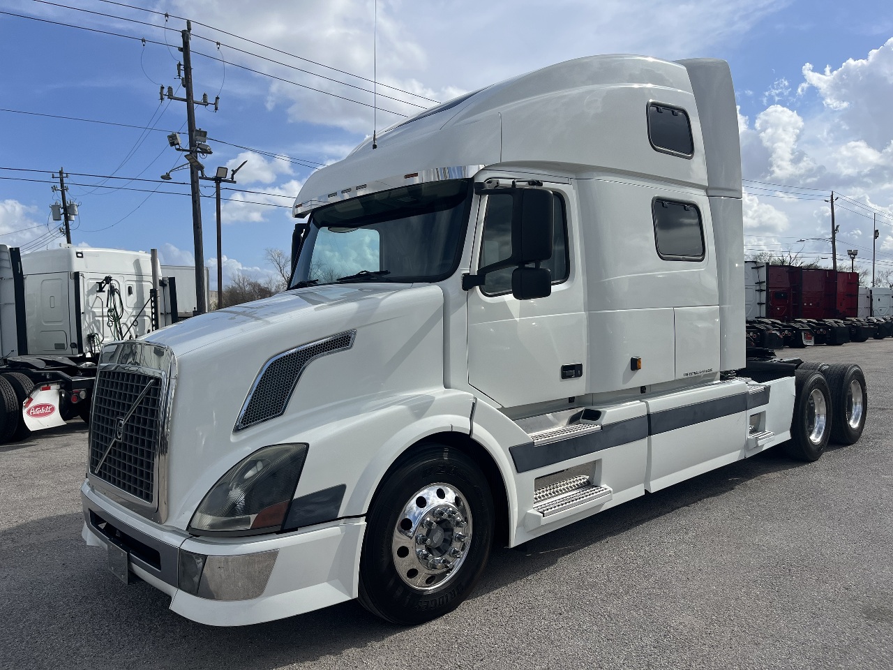 2004-volvo-vnl-sleeper #2975