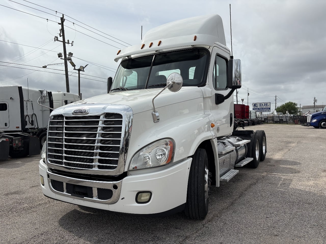 2016 FREIGHTLINER CASCADIA 125 Daycab #3006