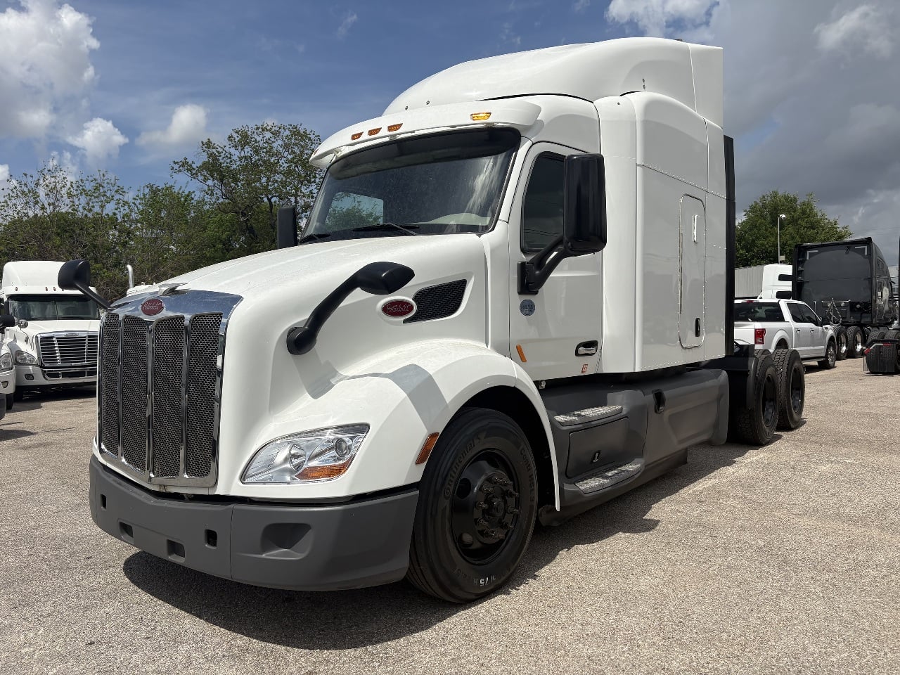 2019-peterbilt-579-sleeper #3107