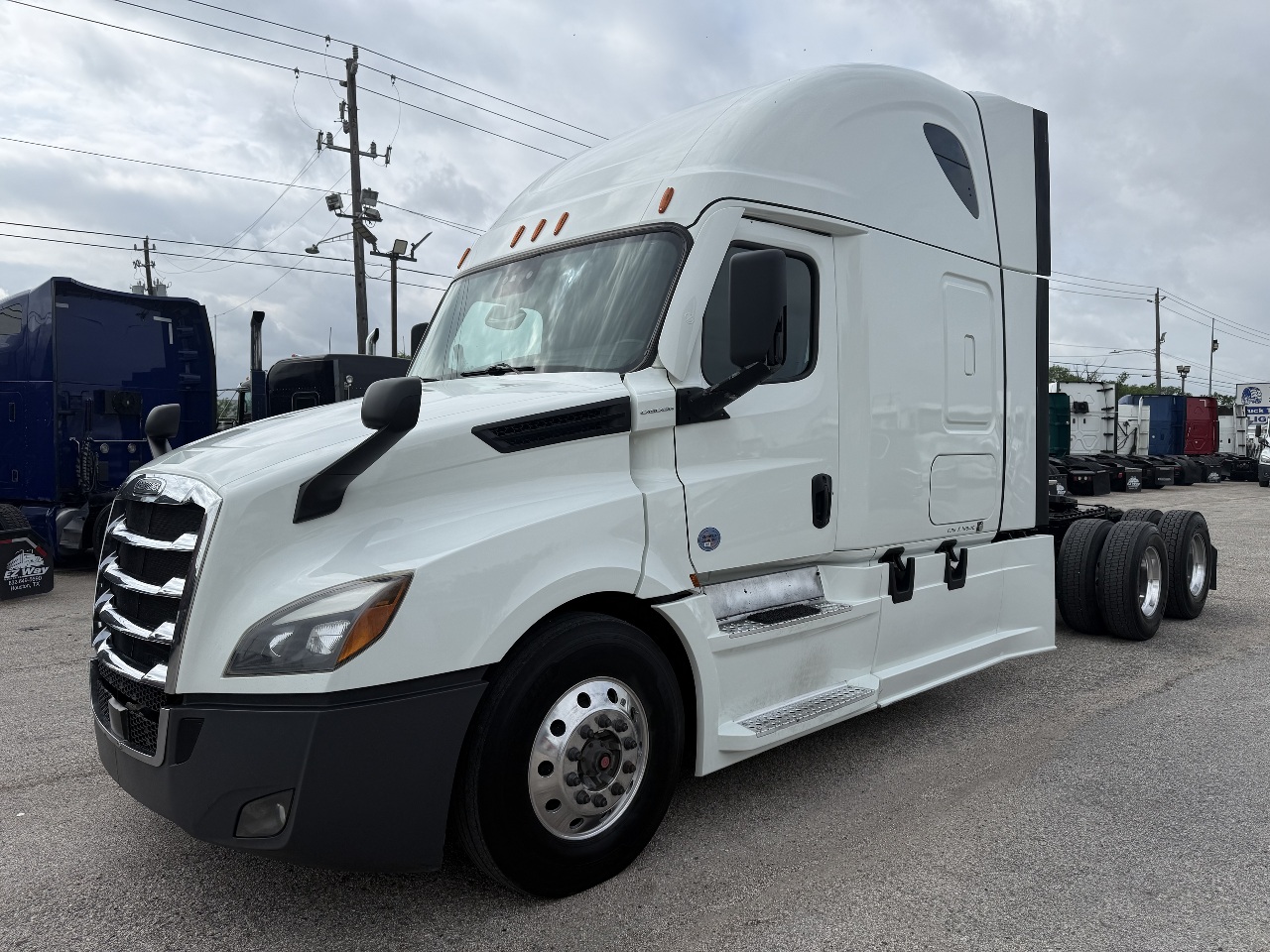 2021-freightliner-cascadia-126-sleeper #3210