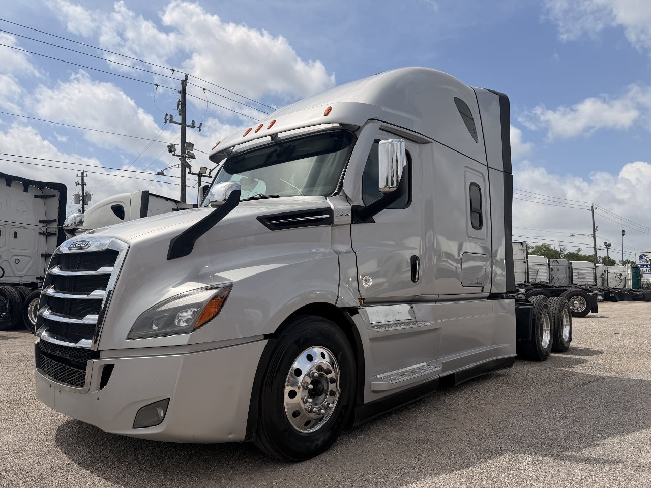 2024-freightliner-cascadia-126-sleeper #3531