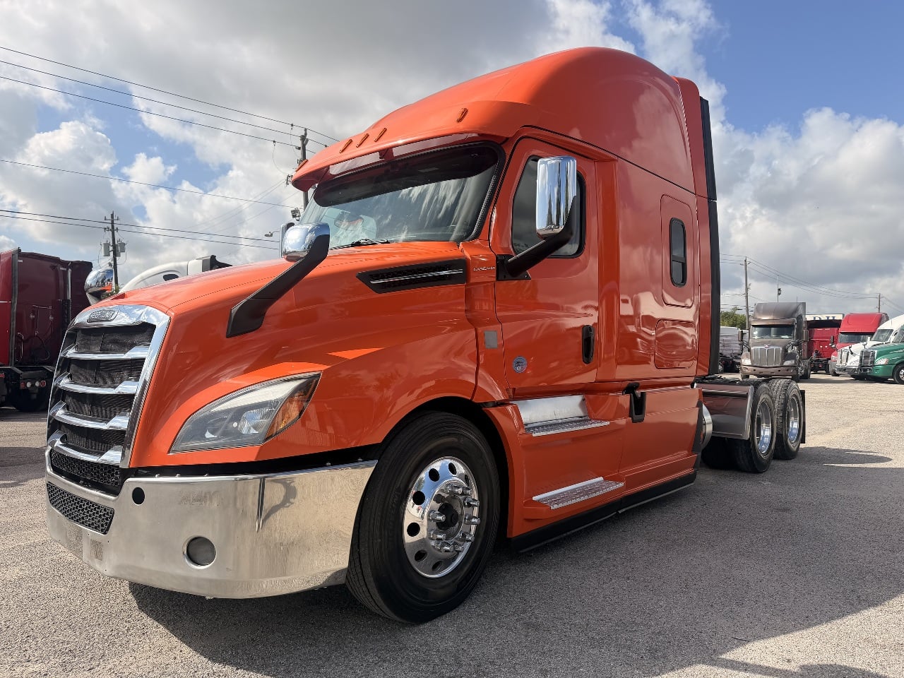 2020-freightliner-cascadia-126-sleeper #3582
