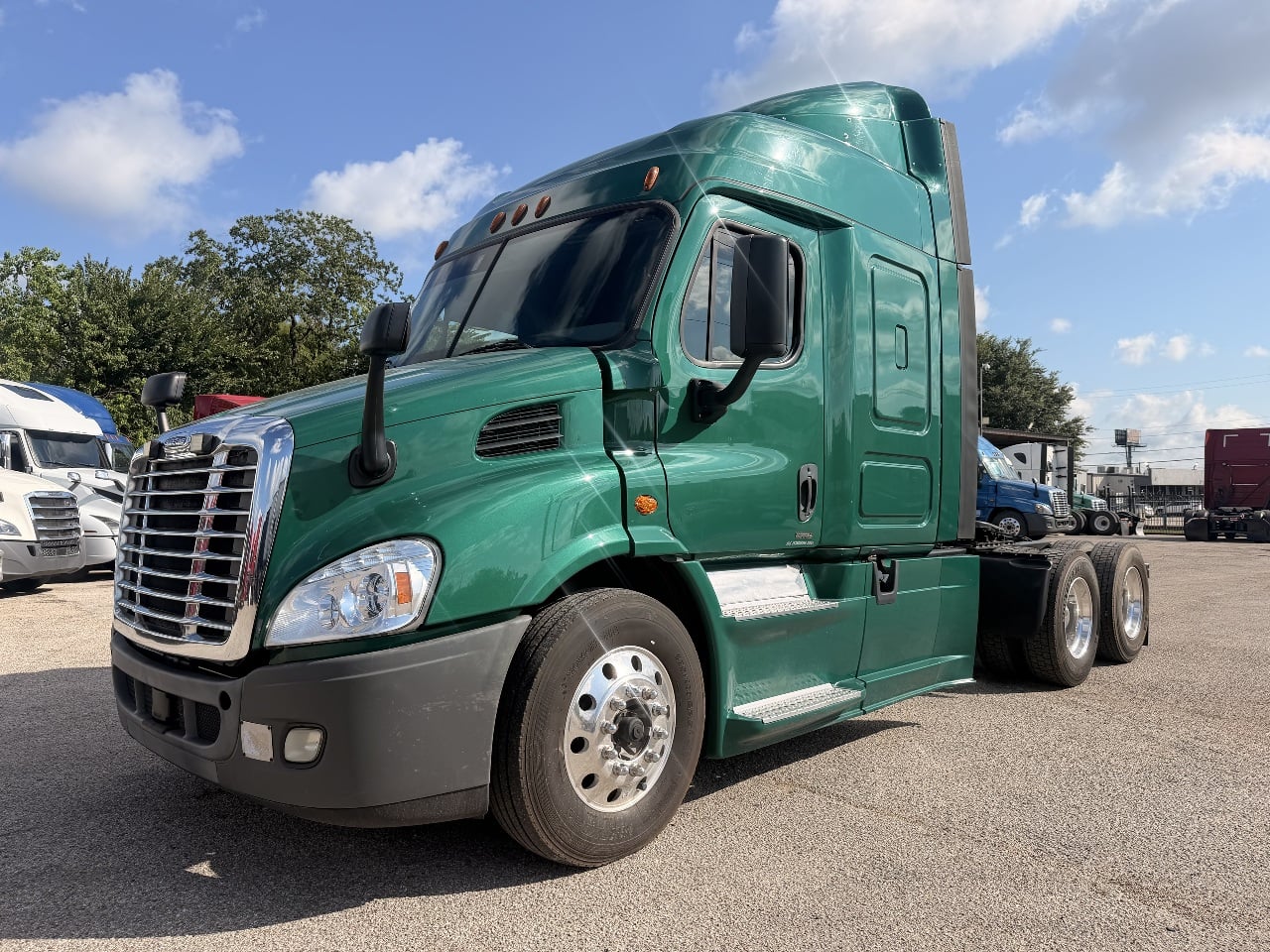 2019-freightliner-cascadia-113-sleeper #3600