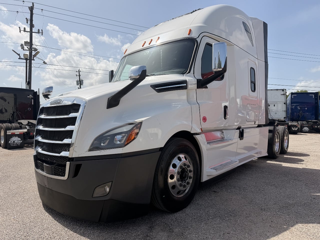 2019-freightliner-cascadia-126-sleeper #3646
