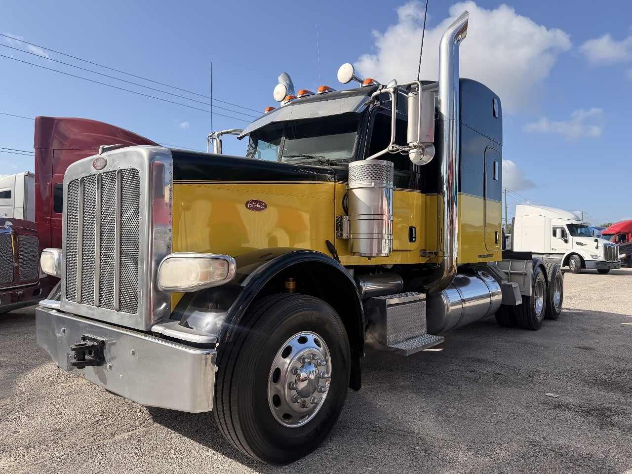 2015-peterbilt-389-sleeper #3732