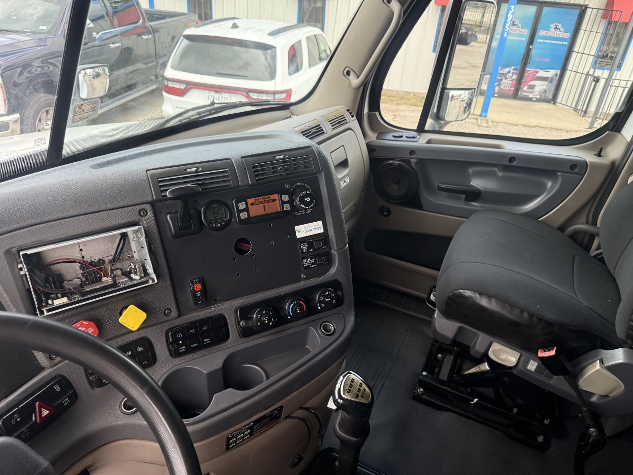 https://imanpro.net/pub/co/ezway/photo/1904/13.jpg?t=20260811141903
