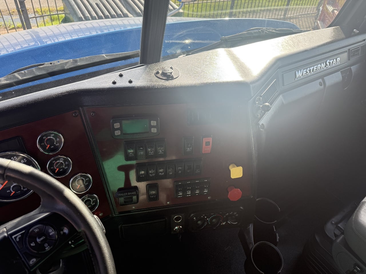 https://imanpro.net/pub/co/ezway/photo/1908/11.jpg?t=20260815122718
