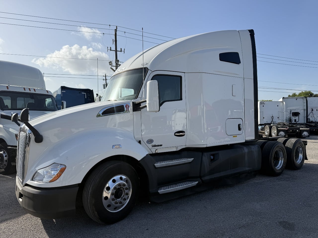 2020 KENWORTH T680 Sleeper #3855 2020 KENWORTH T680 Sleeper #3855