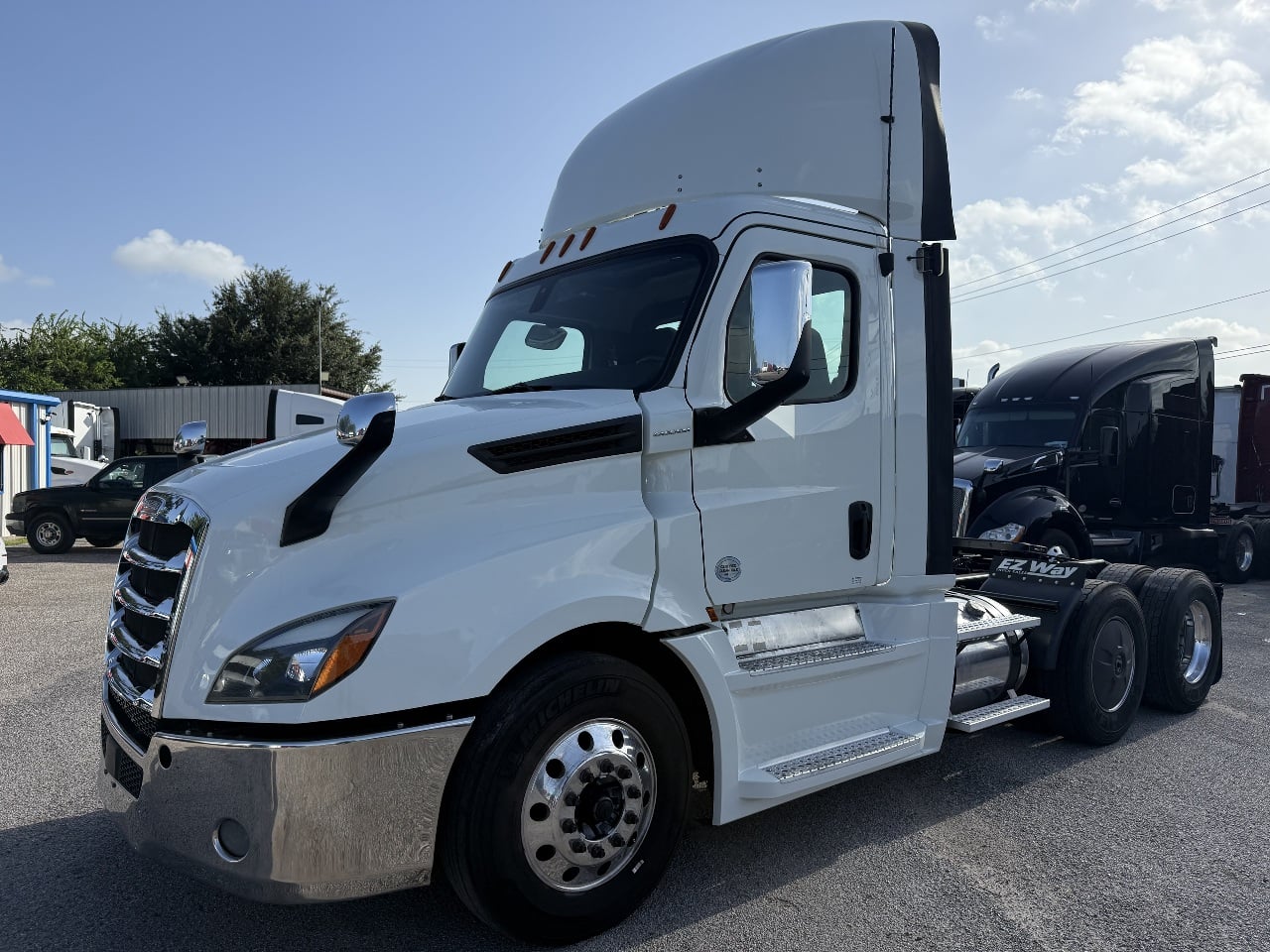 2019-freightliner-cascadia-126-sleeper #3854