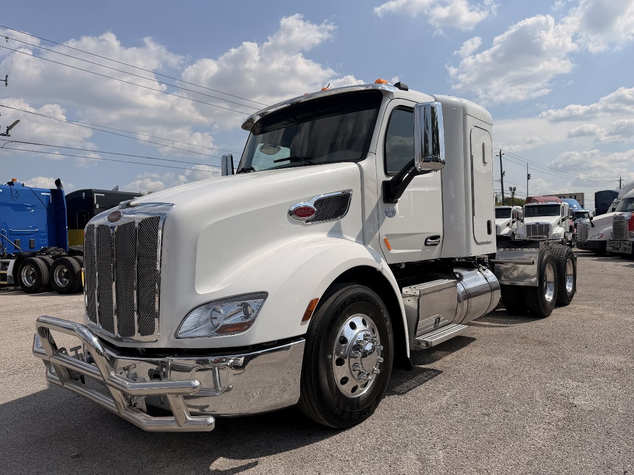 2019 PETERBILT 579 Sleeper #3930
