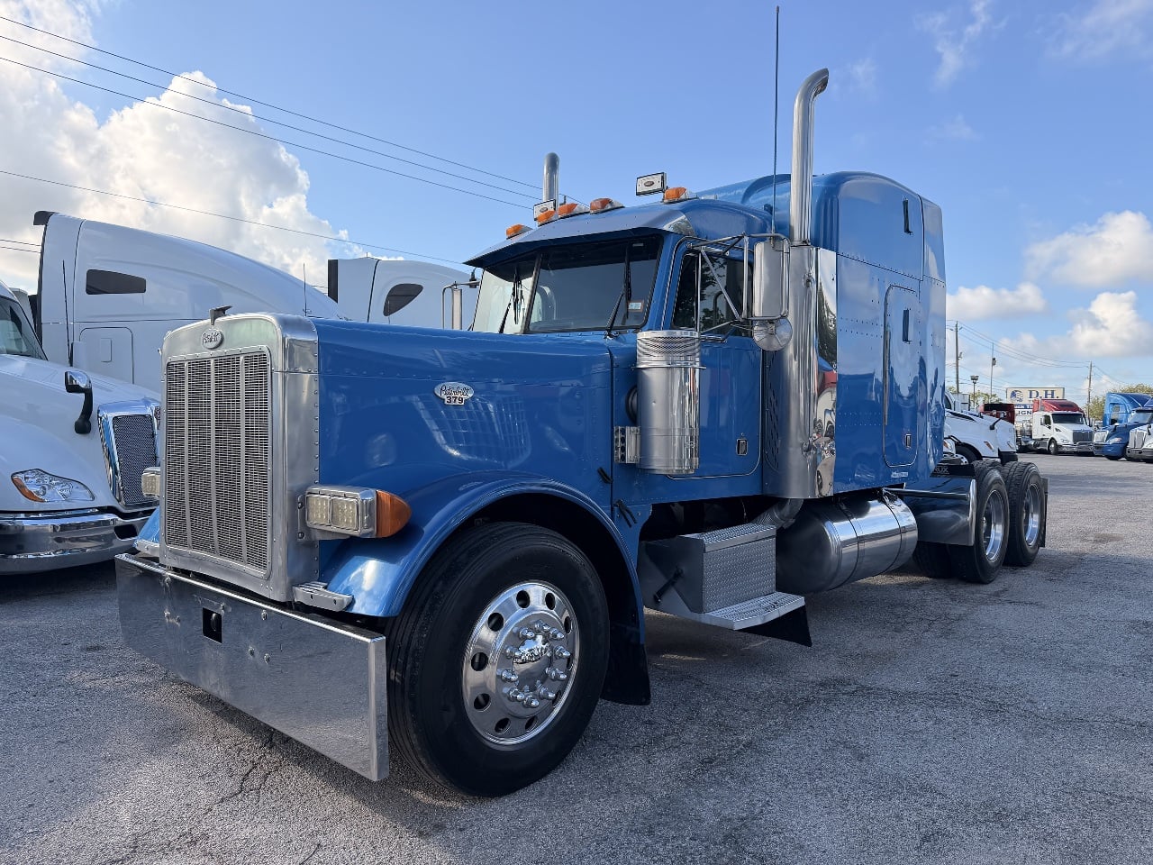 2004-peterbilt-379-sleeper #4048