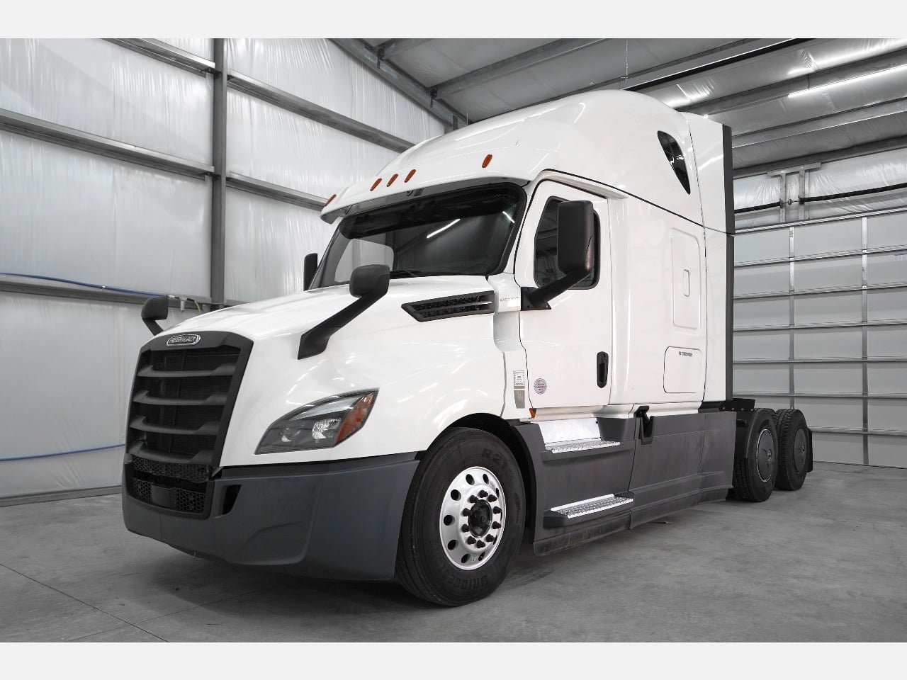 2023-freightliner-cascadia-sleeper #2873