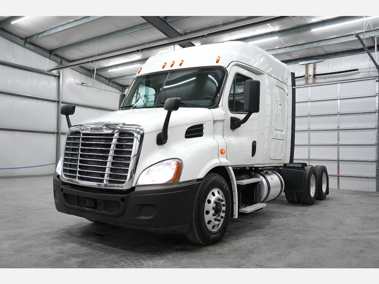 2019-freightliner-cascadia-sleeper #2955