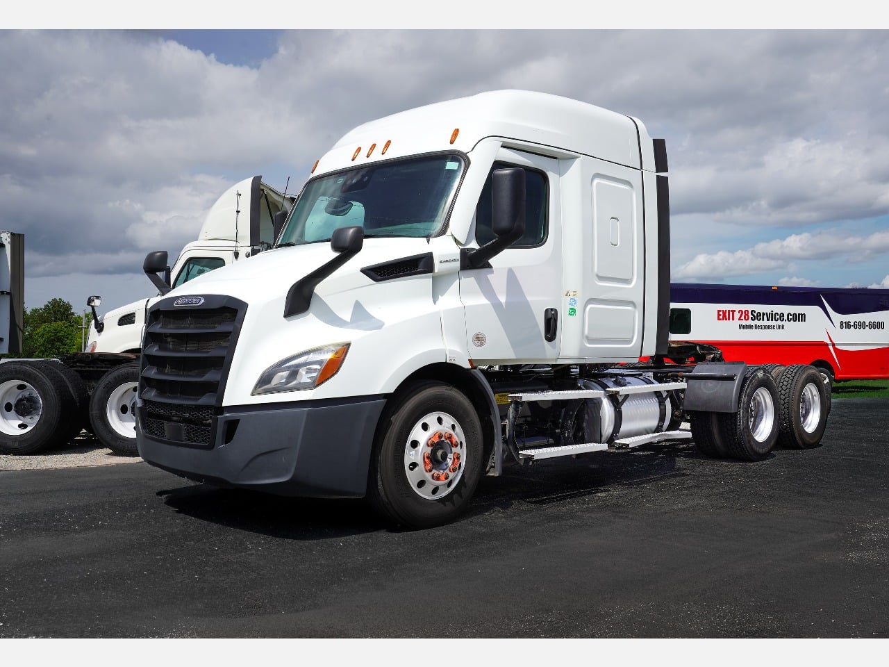 2020 FREIGHTLINER Cascadia 126 Sleeper #3583 2020 FREIGHTLINER Cascadia 126 Sleeper #3583