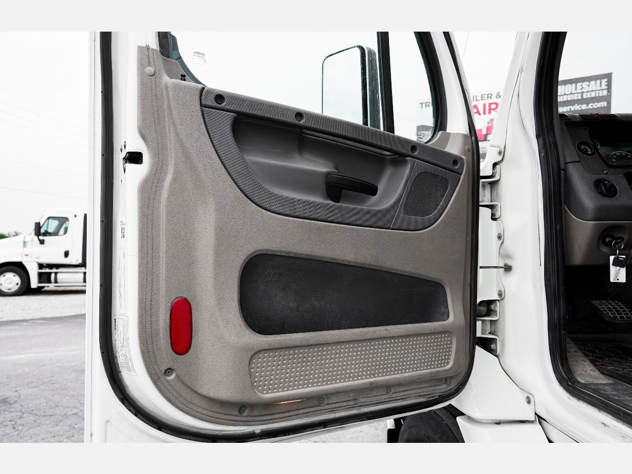 https://imanpro.net/pub/co/kcwholesale/photo/4140/10.jpg?t=20260730155349