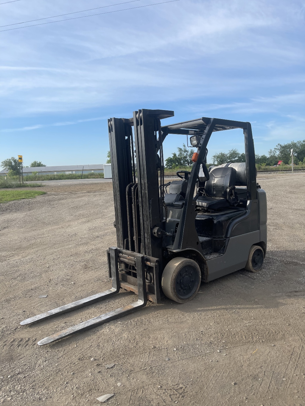 NISSAN MCPL02A25LV MAST FORKLIFT FOR SALE #2301