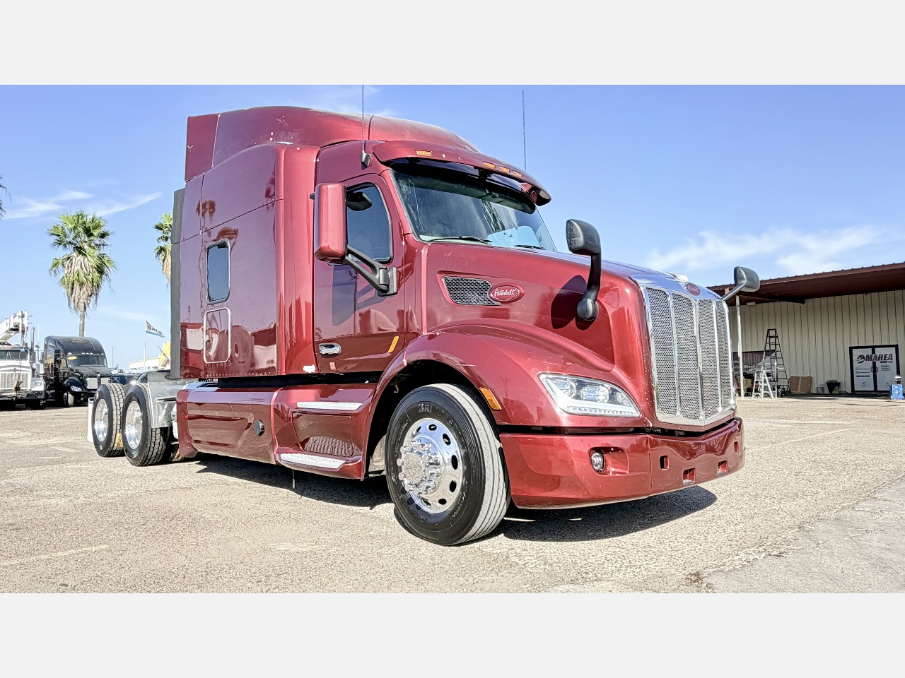 2019-peterbilt-579-sleeper #2555