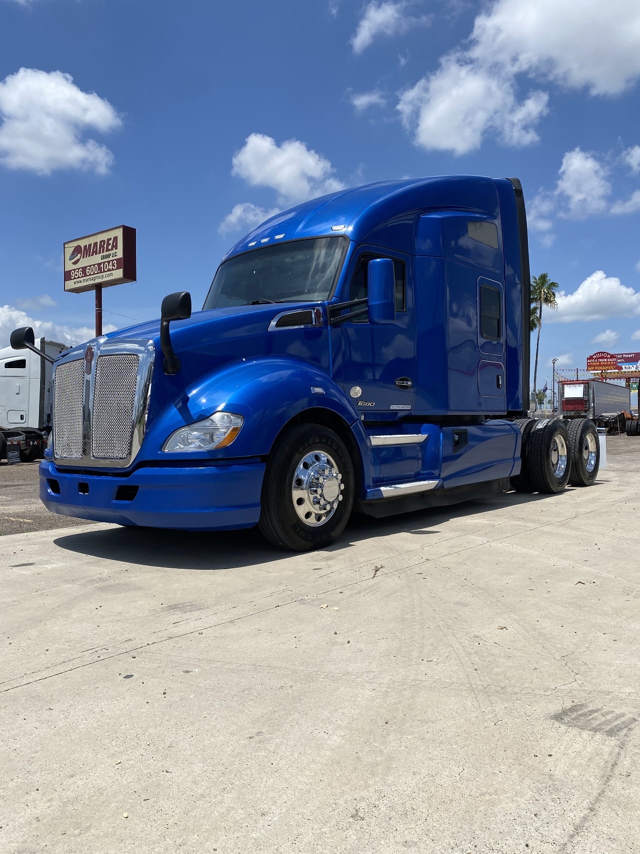 2017 KENWORTH T680 Sleeper #3403 2017 KENWORTH T680 Sleeper #3403