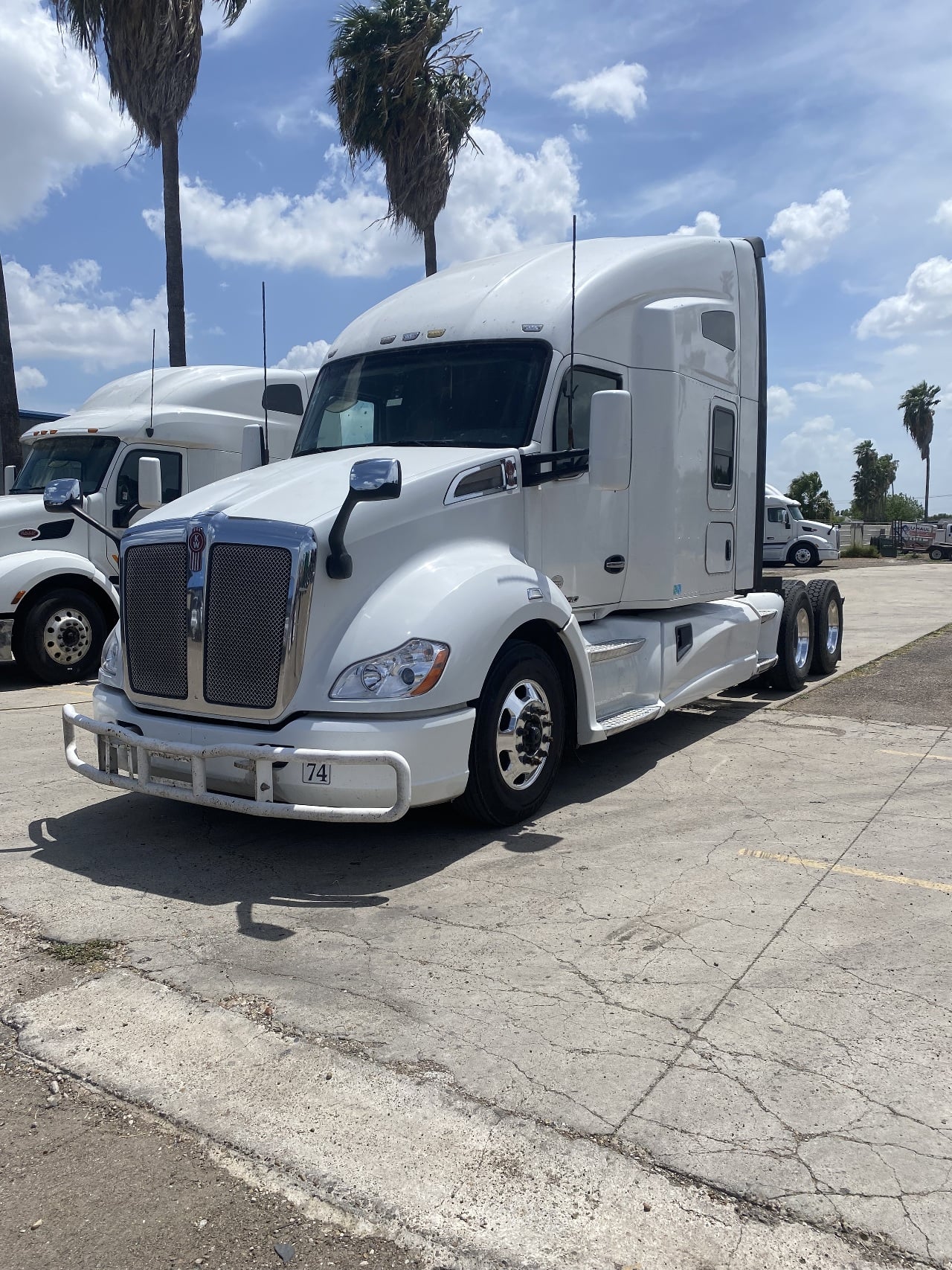 2020 KENWORTH T680 Sleeper #3697