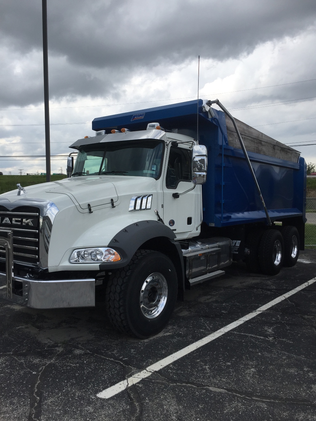 2022 MACK GR64B DUMP TRUCK FOR SALE 289083