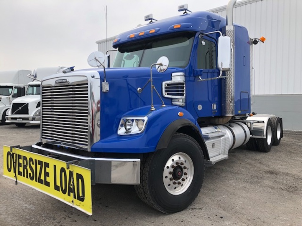 2020 freightliner sd122