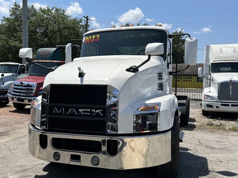 2023 MACK ANTHEM Cab Chassis Truck