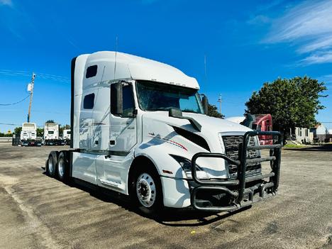 2019 VOLVO VNL 760 Sleeper