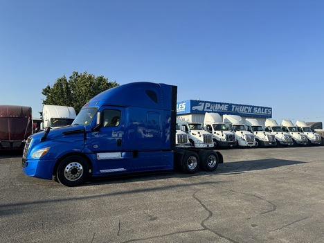 2020 FREIGHTLINER CASCADIA 126 Sleeper