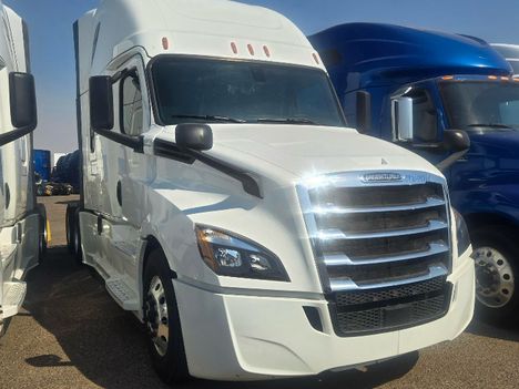 2019 FREIGHTLINER Cascadia 126 Sleeper