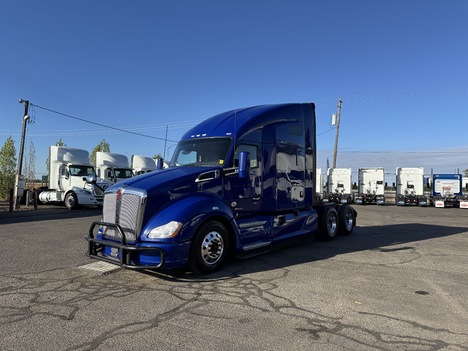 2021 KENWORTH T680 Sleeper