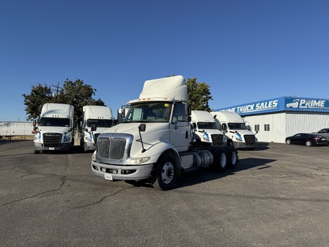 2016 INTERNATIONAL 8600 Tandem Axle Daycab