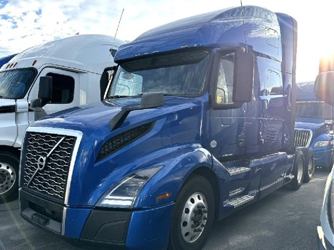 2020 VOLVO VNL760 Sleeper