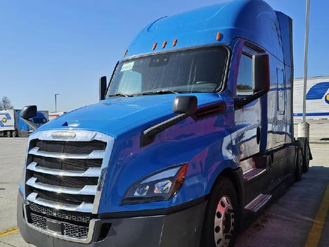 2021 FREIGHTLINER CASCADIA 126 Sleeper