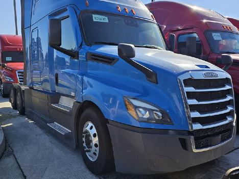 2021 FREIGHTLINER CASCADIA 126 Sleeper