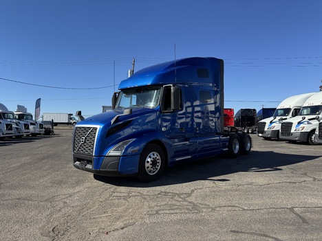 2020 VOLVO VNL760 Sleeper