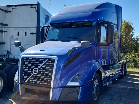 2020 VOLVO VNL760 Sleeper