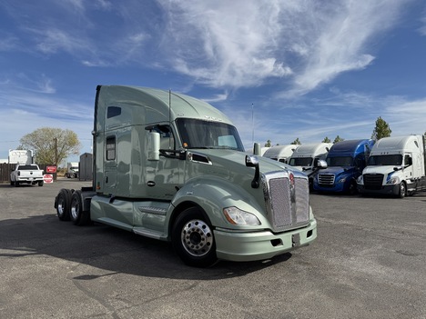 2021 KENWORTH T680 Sleeper