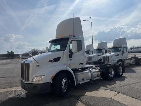 2019 PETERBILT 579 Daycab