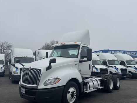 2019 INTERNATIONAL LT Tandem Axle Daycab