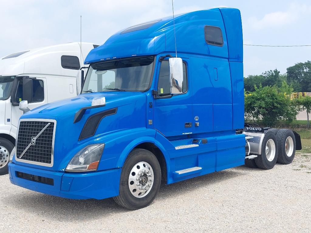 USED 2018 VOLVO VNL64T670 SLEEPER FOR SALE IN TX #3599