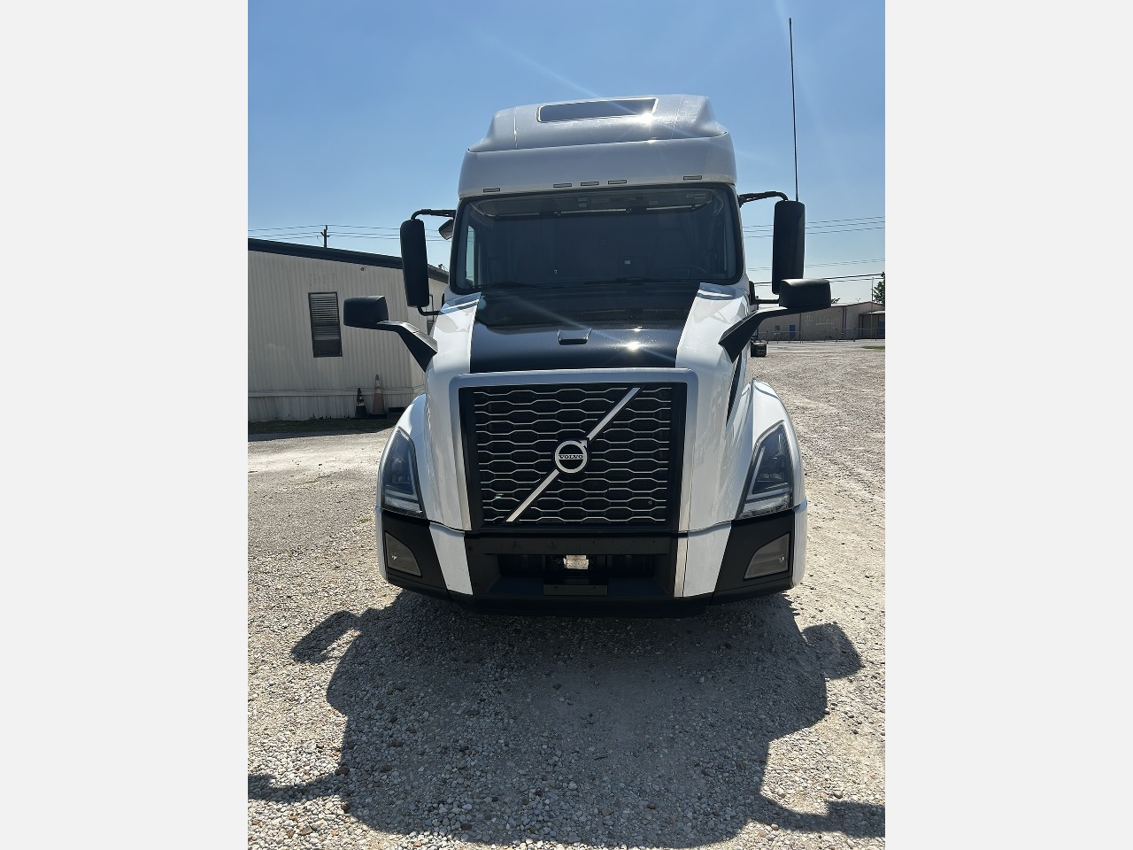 USED 2021 VOLVO VNL64T760 SLEEPER FOR SALE IN TX #3712