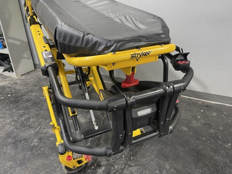 USED STRYKER POWER PRO XT WITH XPS STRETCHER TRUCK #$vid