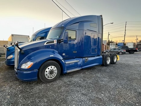 2019 KENWORTH T680 Tandem Axle Sleeper