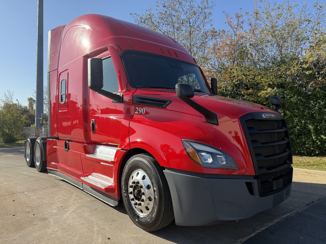 2023 FREIGHTLINER CASCADIA Sleeper #2327
