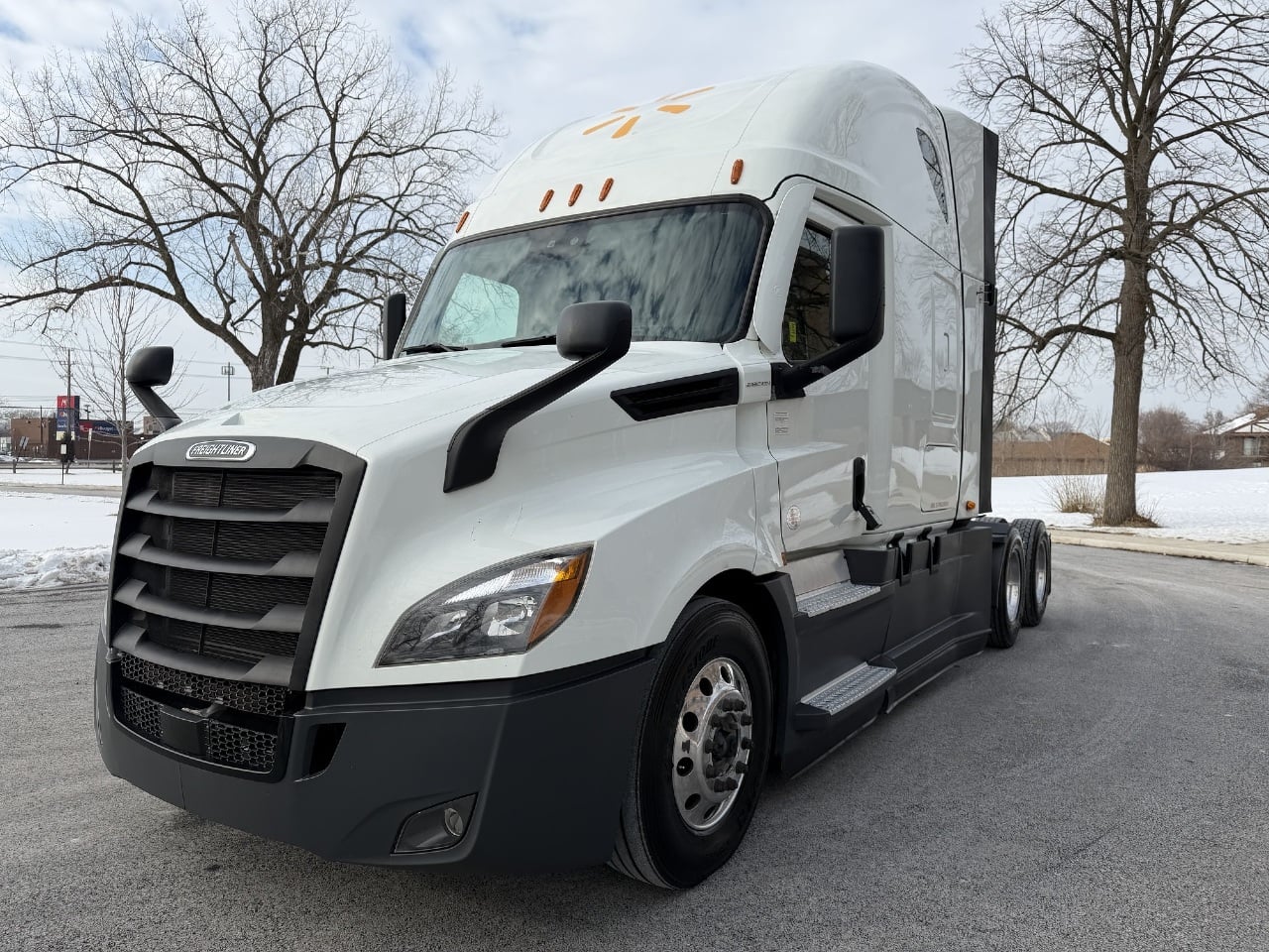 2021 FREIGHTLINER CASCADIA Sleeper #2668