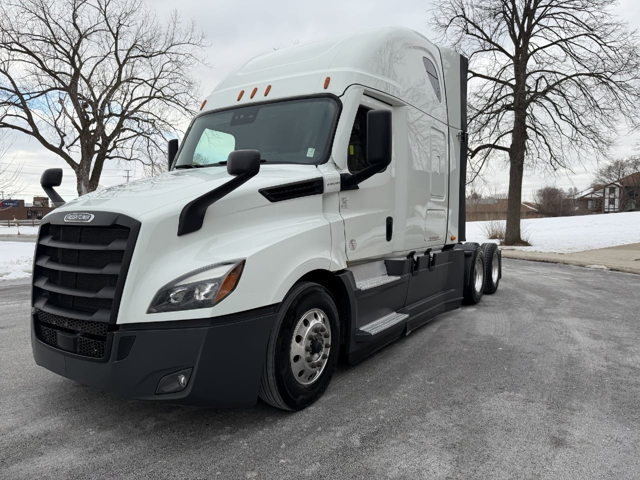2022 FREIGHTLINER CASCADIA Sleeper #2848